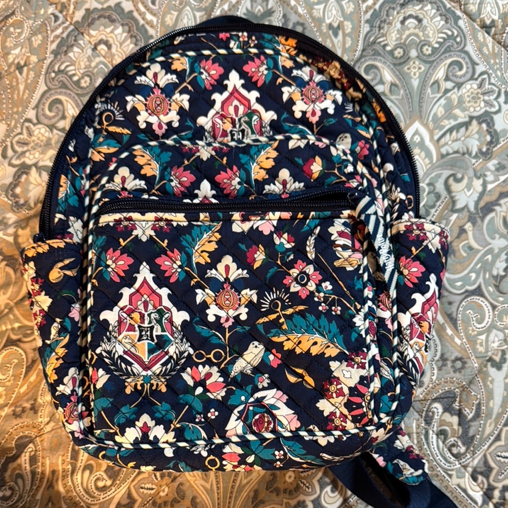 Vera Bradley HARRY POTTER HOME TO HOGWARTS Small Back NWOT